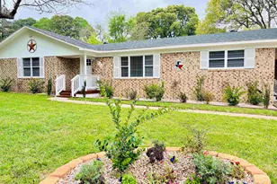 539 E Edmonson, Athens, TX 75751 - Photo 1