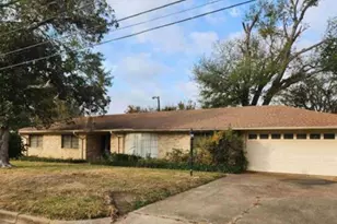 2806 N Glass Avenue, Tyler, TX 75702 - Photo 1