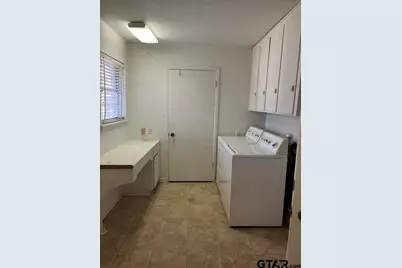 2806 N Glass Avenue, Tyler, TX 75702 - Photo 10