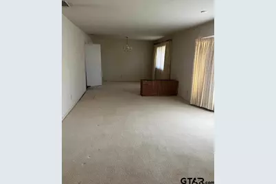 2806 N Glass Avenue, Tyler, TX 75702 - Photo 16