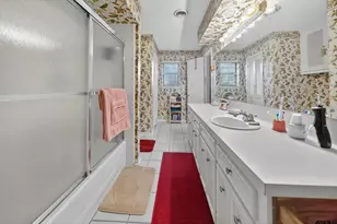 106 Wesley Dr, Palestine, TX 75801 - Photo 16