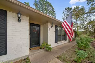 106 Wesley Dr, Palestine, TX 75801 - Photo 2