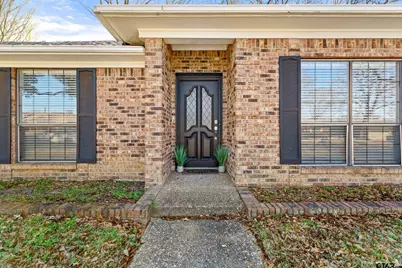704 Becky Dr, Tyler, TX 75703 - Photo 2