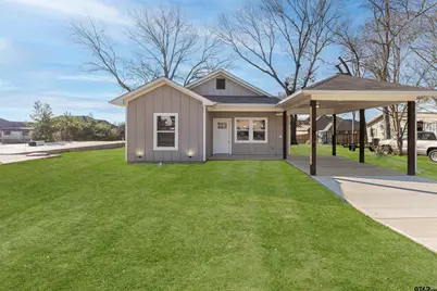 240 Elm St, Winona, TX 75792 - Photo 2