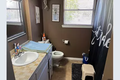 219 Oakcrest, Elkhart, TX 75839 - Photo 14