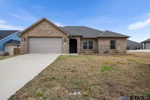 114 Rose Row, Winona, TX 75792 - Photo 1