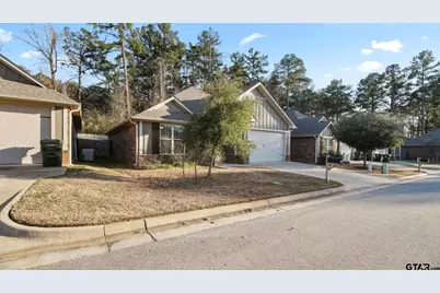 2927 Meadow Brook Trl, Tyler, TX 75701 - Photo 4