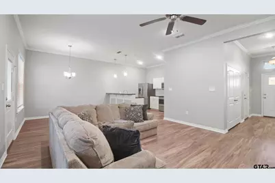 2927 Meadow Brook Trl, Tyler, TX 75701 - Photo 6