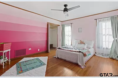 205 N Henry St, Lindale, TX 75771 - Photo 24