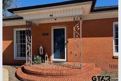 205 N Henry St, Lindale, TX 75771 - Photo 2