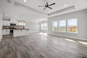 16529 Crossing Cir, Lindale, TX 75771 - Photo 10