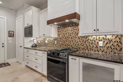 9276 Villas Ct, Tyler, TX 75703 - Photo 12