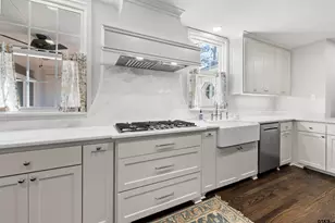 2318 S Chilton Ave, Tyler, TX 75701 - Photo 6