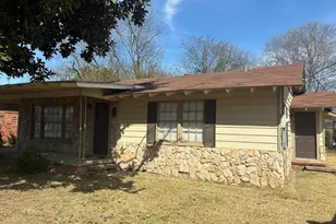 137 Ash St, Pittsburg, TX 75686 - Photo 18