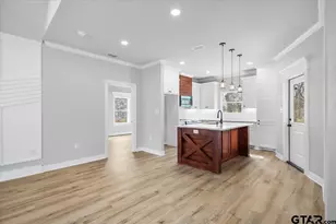 300 S Roden Ln, Gladewater, TX 75647 - Photo 12