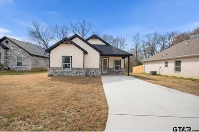 300 S Roden Ln, Gladewater, TX 75647 - Photo 2