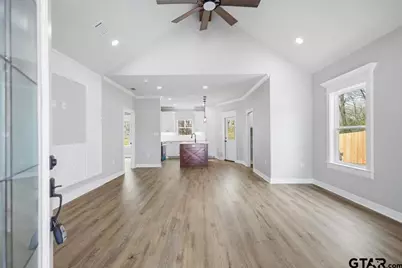 300 S Roden Ln, Gladewater, TX 75647 - Photo 6