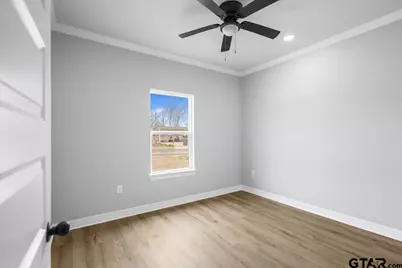 300 S Roden Ln, Gladewater, TX 75647 - Photo 20