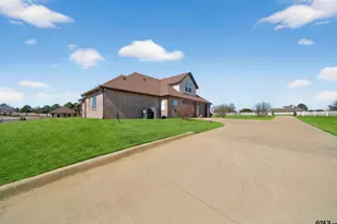 23151 Champion Dr, Lindale, TX 75771 - Photo 34