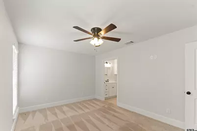 106 Hutto, Troup, TX 75789 - Photo 8
