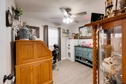 308 Shamrock Dr, Palestine, TX 75803 - Photo 16