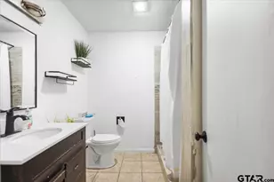 2032 Woodhaven Dr, Tyler, TX 75701 - Photo 16