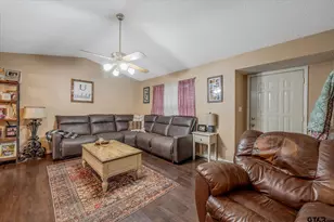 1105 Meadow Dr, Athens, TX 75751 - Photo 4