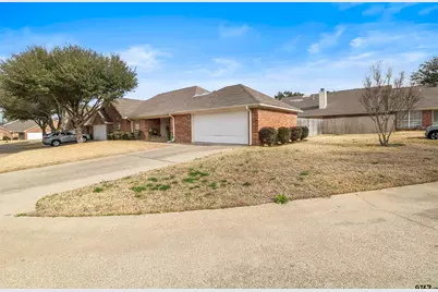 5401 Hollytree #2803, Tyler, TX 75703 - Photo 2