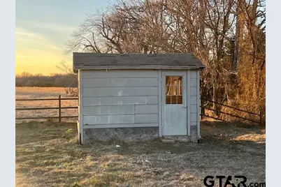 6399 Cr 45600, Blossom, TX 75416 - Photo 16