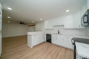 207 N White Oak Rd, White Oak, TX 75693 - Photo 18