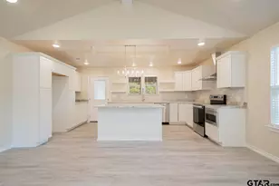 117 Cypress Cir, Mt Vernon, TX 75457 - Photo 8