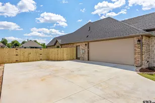512 Artesian Meadows Dr, Bullard, TX 75757 - Photo 4