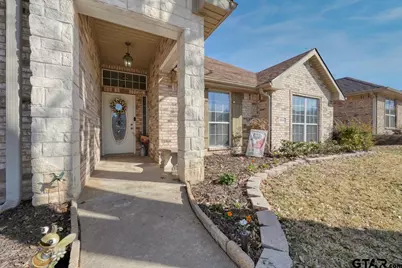 1803 Park Place, Mineola, TX 75773 - Photo 2