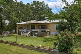 2811 Medlin Rd, Gilmer, TX 75645 - Photo 1