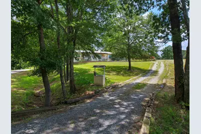 2811 Medlin Rd, Gilmer, TX 75645 - Photo 10