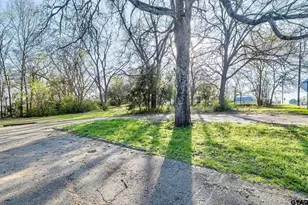 109 W Broadway, Big Sandy, TX 75755 - Photo 1