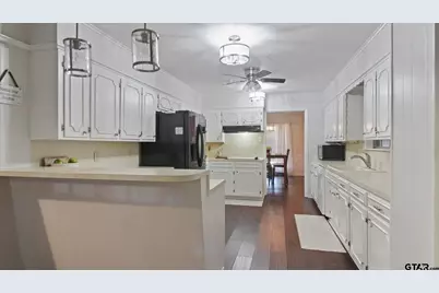 2829 Yorktown Drive, Tyler, TX 75701 - Photo 12