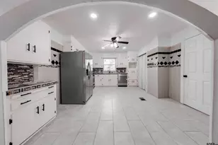 1014 S Sycamore, Palestine, TX 75801 - Photo 8
