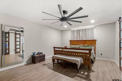 310 Windridge, Palestine, TX 75801 - Photo 14