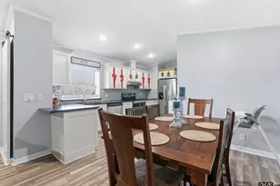 8261 County Rd 381, Tyler, TX 75708 - Photo 10