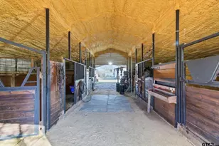 8261 County Rd 381, Tyler, TX 75708 - Photo 32