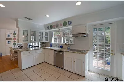 3200 Dinah Ln, Tyler, TX 75701 - Photo 16