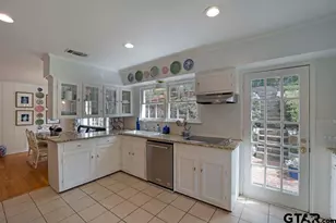 3200 Dinah Ln, Tyler, TX 75701 - Photo 16