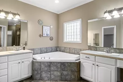 10624 Russell Dr, Chandler, TX 75758 - Photo 30