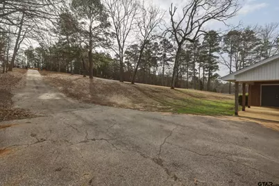 3075 E Lake Dr, Gladewater, TX 75647 - Photo 16