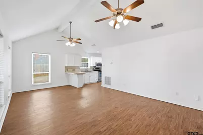 3075 E Lake Dr, Gladewater, TX 75647 - Photo 6