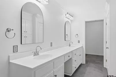 3075 E Lake Dr, Gladewater, TX 75647 - Photo 10