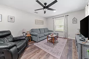 118 W Carolina St, Palestine, TX 75801 - Photo 6