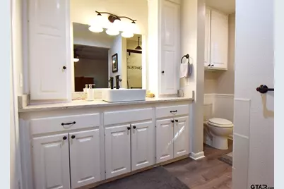 1218 Kingsbury Rd, Tyler, TX 75701 - Photo 10