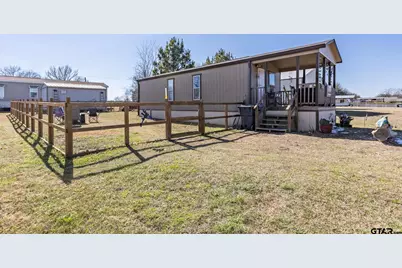 384 Holiday Village Dr, Quitman, TX 75783 - Photo 2